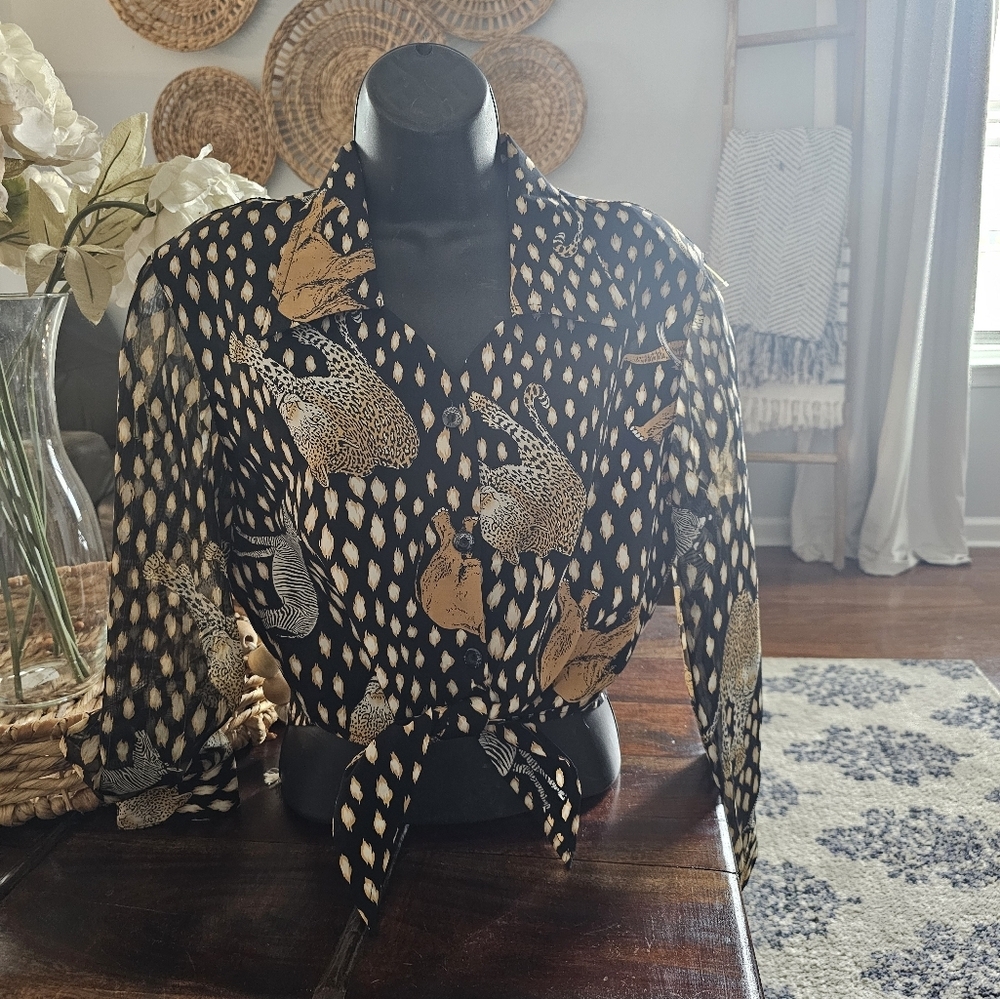 Vintage Mesmerize‎  Animal Print Buttonup Medium